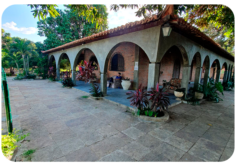 Varanda de arcos, área de convivência coberta